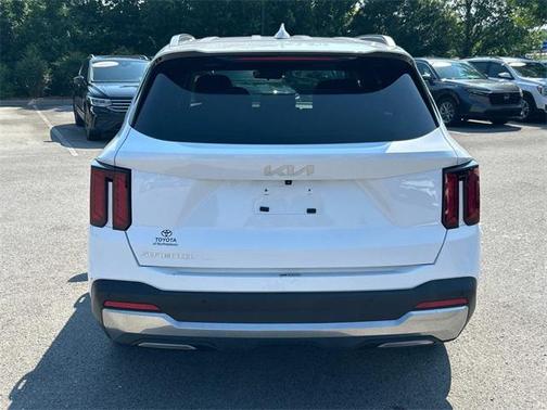 2024 Kia Sorento S