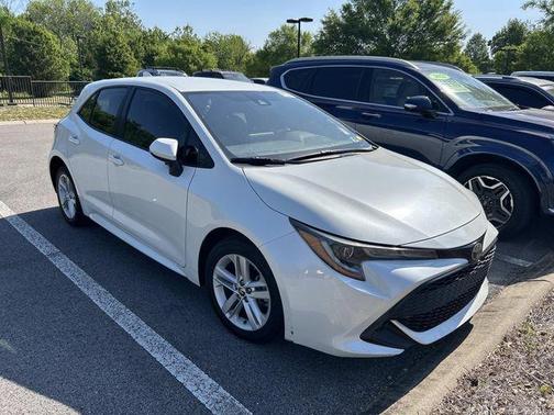 Blizzard Pearl 2020 Toyota Corolla SE