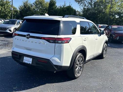 2025 Nissan Pathfinder SV FWD