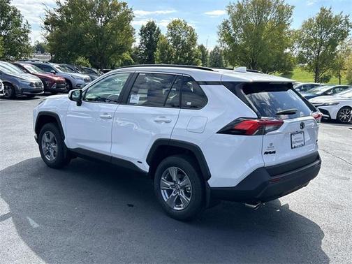 2025 Toyota RAV4 Hybrid XLE