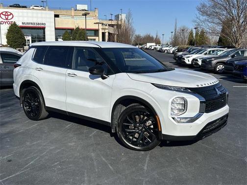 2023 Mitsubishi Outlander SE Black Edition 2WD