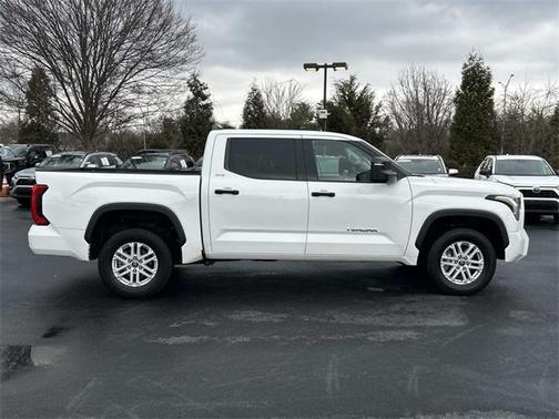 2022 Toyota Tundra SR5