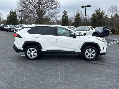 Ice Cap 2024 Toyota RAV4 LE