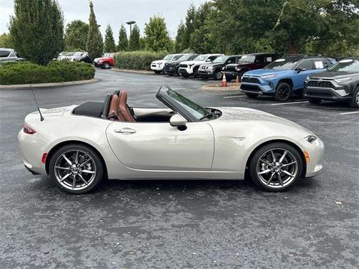 2022 Mazda MX-5 Miata Grand Touring