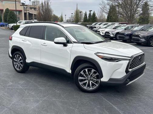 2023 Toyota Corolla Cross XLE