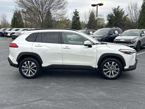 2023 Toyota Corolla Cross XLE