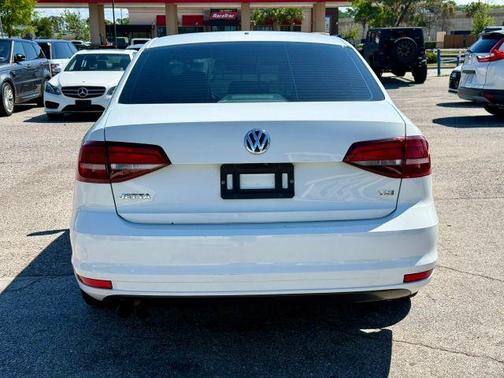 Pure White 2017 Volkswagen Jetta 1.4T S