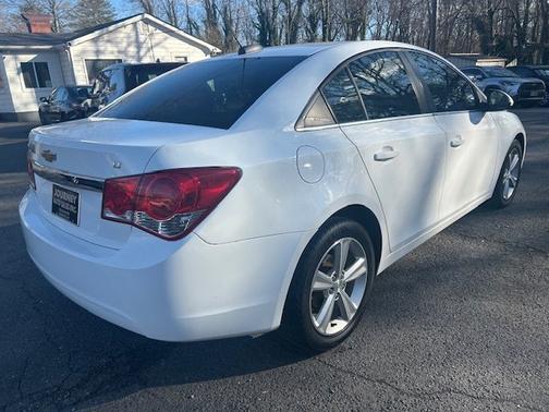 Summit White 2015 Chevrolet Cruze 4dr Sdn Auto 2LT