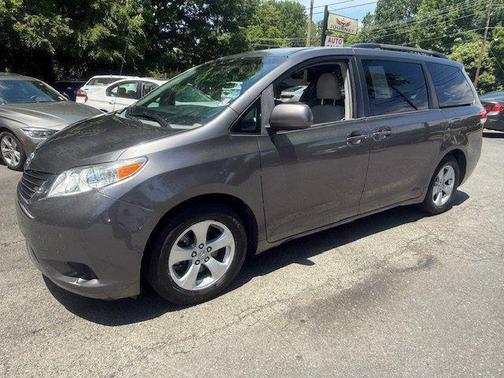 2012 Toyota Sienna LE