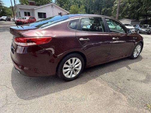2017 Kia Optima LX