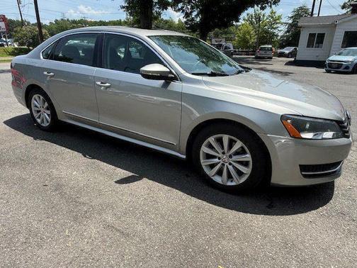 2012 Volkswagen Passat 2.5 SEL
