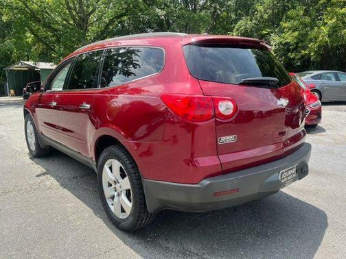 2011 Chevrolet Traverse 2LT