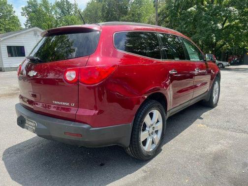 2011 Chevrolet Traverse 2LT