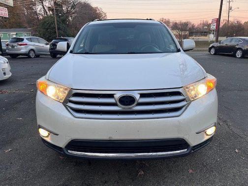 2013 Toyota Highlander SE