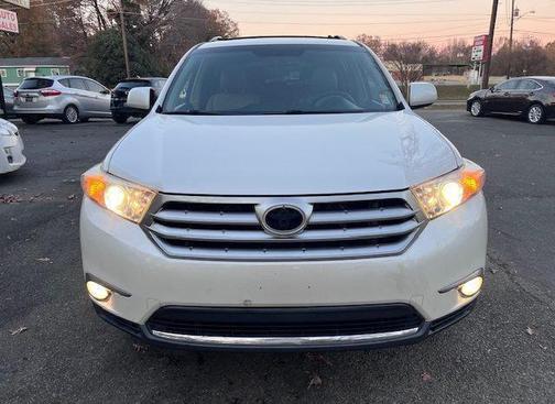2013 Toyota Highlander SE