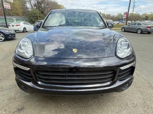 2017 Porsche Cayenne Platinum Edition