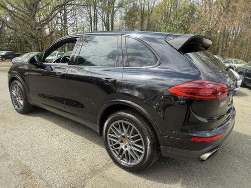 2017 Porsche Cayenne Platinum Edition