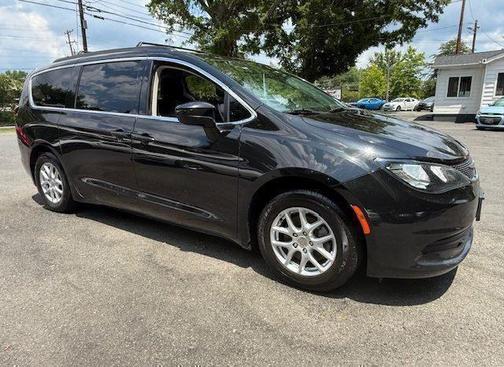2020 Chrysler Voyager LXI
