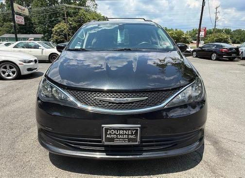 2020 Chrysler Voyager LXI