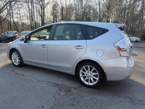 2013 Toyota Prius v Five
