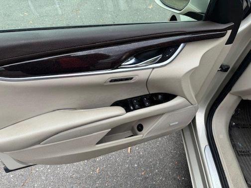 2014 Cadillac XTS Luxury