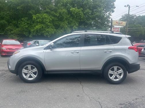 Classic Silver Metallic 2013 Toyota RAV4 FWD 4dr XLE (Natl)