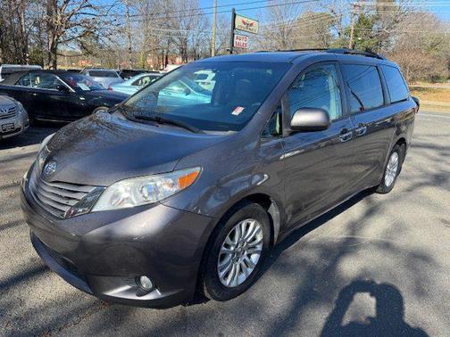 2017 Toyota Sienna XLE Premium