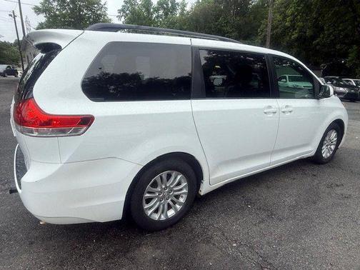2014 Toyota Sienna XLE