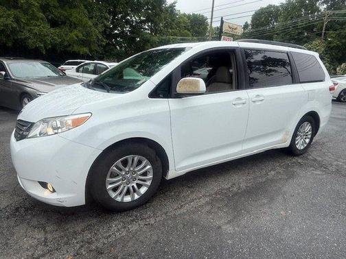 2014 Toyota Sienna XLE