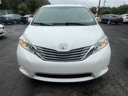 2014 Toyota Sienna XLE