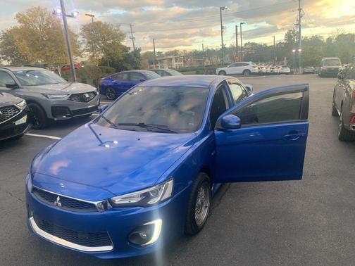 2017 Mitsubishi Lancer ES