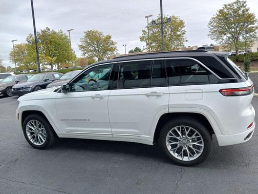 2024 Jeep Grand Cherokee Summit