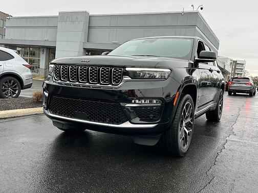 2023 Jeep Grand Cherokee Summit