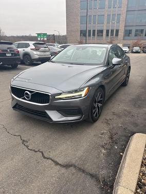 2019 Volvo S60 T6 Momentum