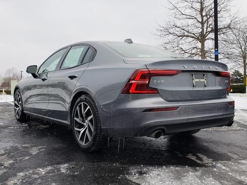 2019 Volvo S60 T6 Momentum
