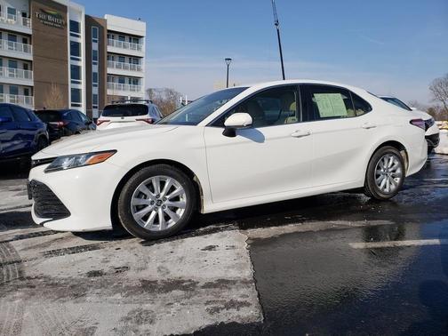 2018 Toyota Camry LE