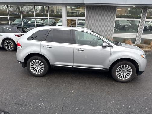 2014 Lincoln MKX Base