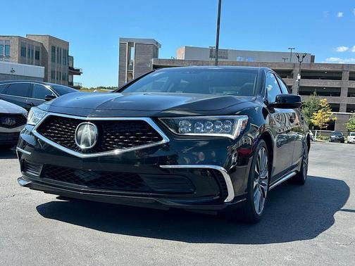 2018 Acura RLX Technology Package