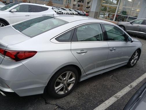 2018 Hyundai SONATA Limited