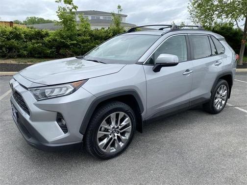 2020 Toyota RAV4 XLE Premium