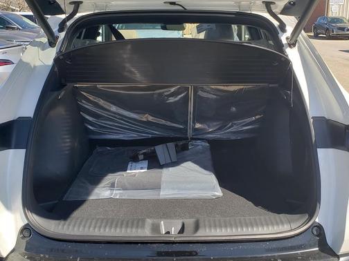 Platinum White Pearl 2026 Acura ADX A-Spec Advance