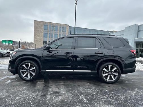 2023 Honda Pilot Touring
