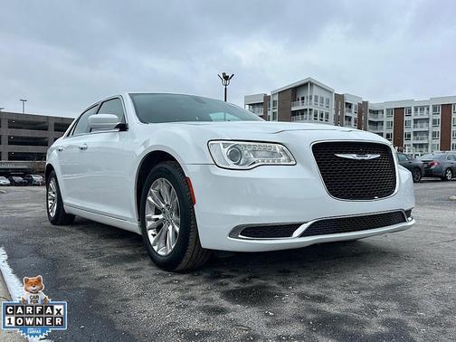 2020 Chrysler 300 Touring