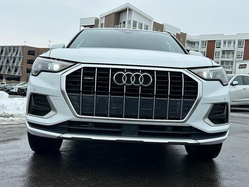2022 Audi Q3 40 Premium