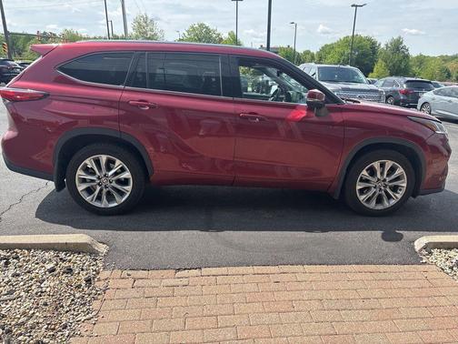 Ruby Flare Pearl 2021 Toyota Highlander Limited