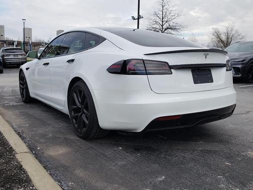 2022 Tesla Model S Base