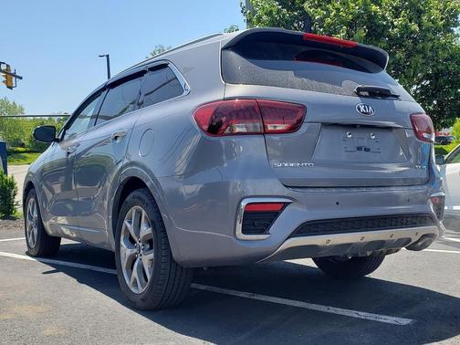 Everlasting Silver 2020 Kia Sorento SX