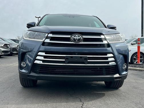 2019 Toyota Highlander 