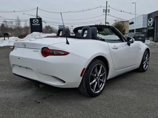 2022 Mazda MX-5 Miata Grand Touring