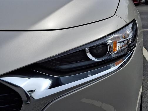 Platinum Quartz Metallic 2026 Mazda Mazda3 FWD w/Preferred Package